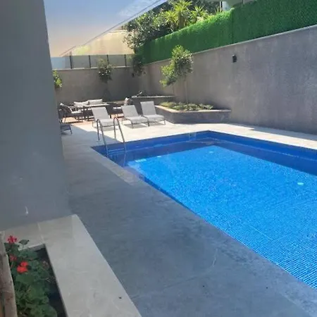 Retro 13 3+1 Apartment Alanya