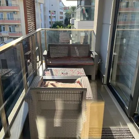 Retro 15 3+1 アパート アランヤ